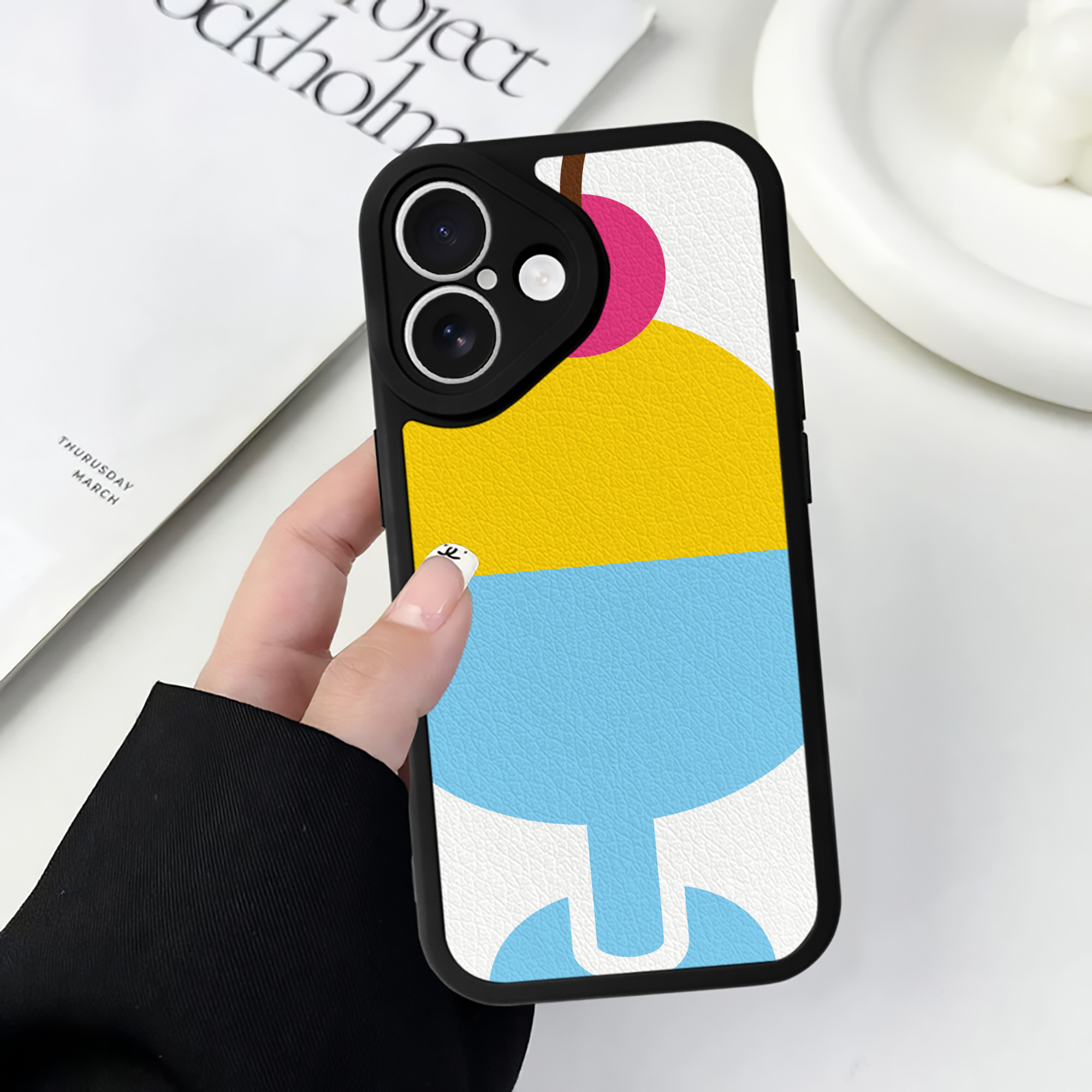 （画像用） Hello Kitty ハローキティ 【iPhone 16シリーズ対応】シリコンスマホケース（レザー調） 材質：シリコン